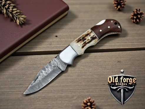 Handmade Damascus steel pocket knife with stag horn & wood handle