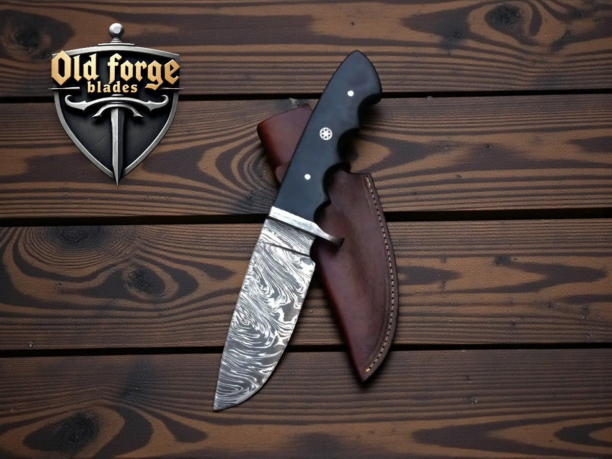 Big cat knives Damascus steel knife with black resin handle and leather sheath