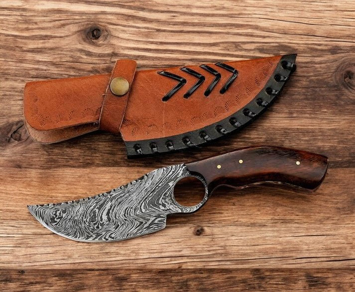 Damascus steel hunting knife with rosewood handle