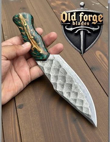 Handmade Damascus hunting knife with green and yellow resin handle and leather sheath