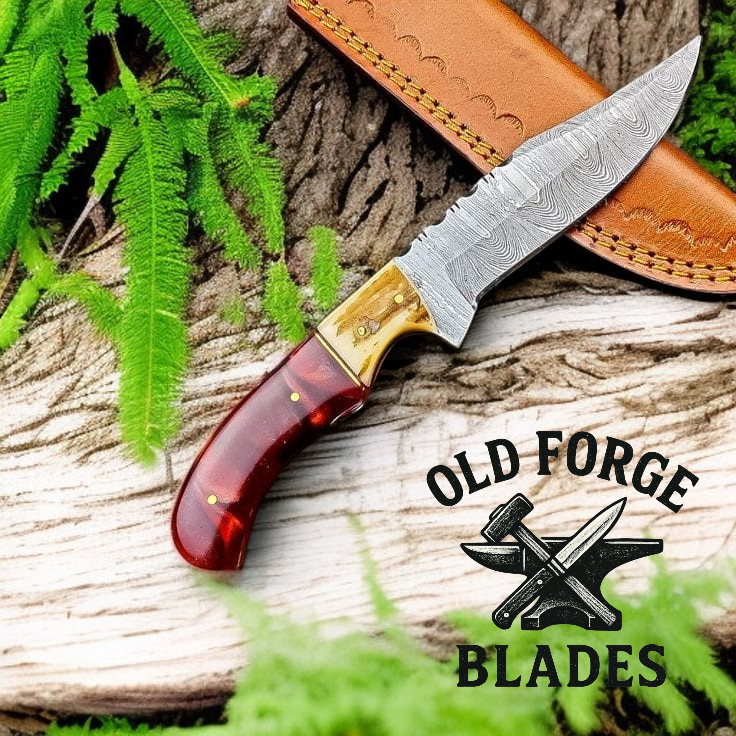 demascus knives with damascus steel blade and leather sheath