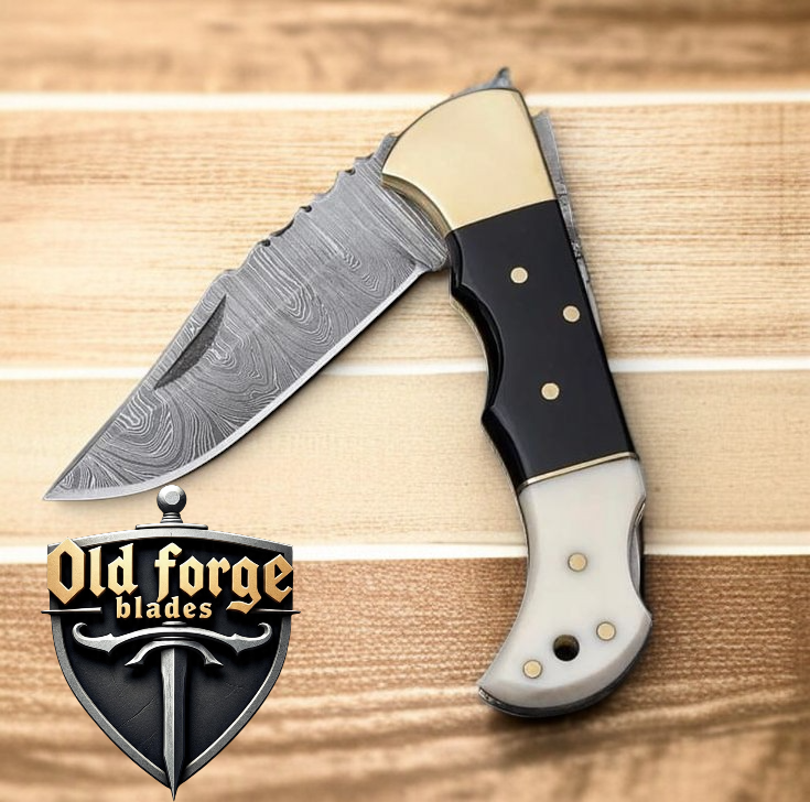Handmade Damascus steel EDC pocket knife with horn and pearl handle and leather sheath