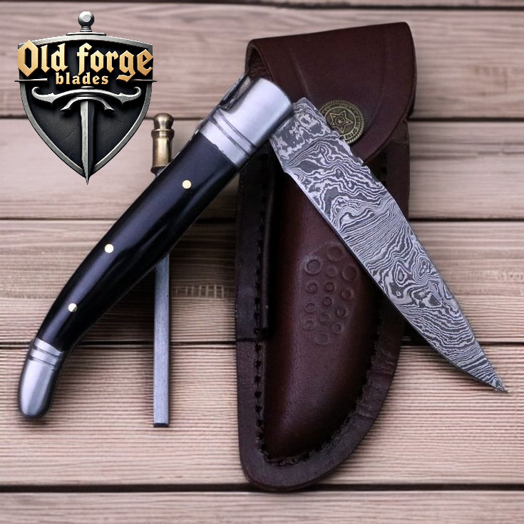 Handmade Damascus pocket knife with Buffalo Horn handle