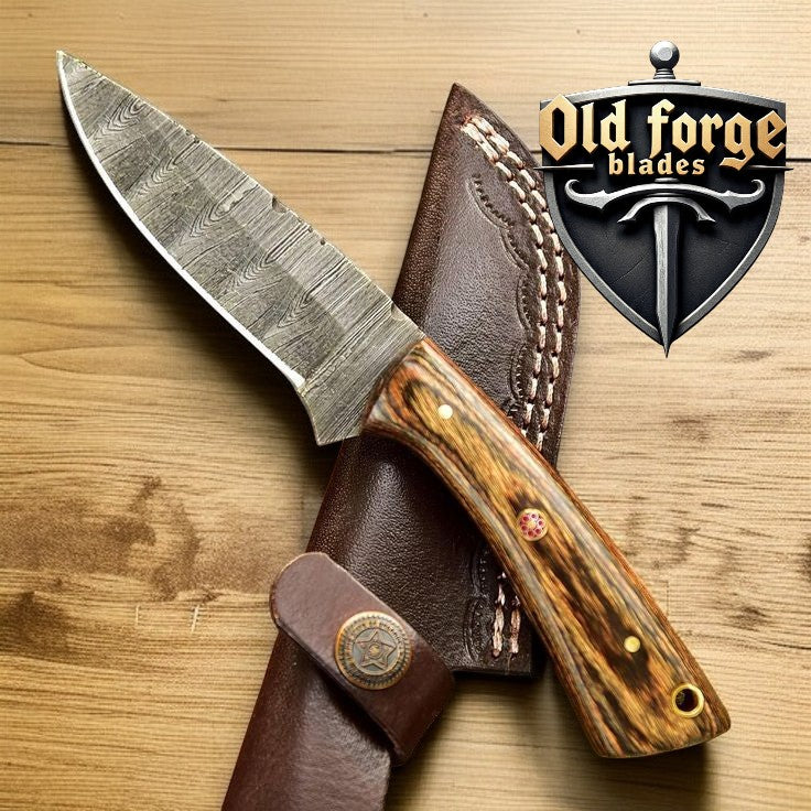 Handmade Damascus hunting knife with Pakka wood handle