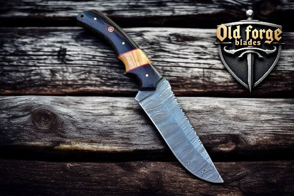 Premium Leather Sheath Included with Handmade Hunters Knife Set