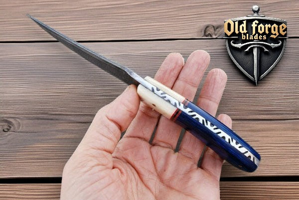 Custom good hunting knives ready for camping and outdoor use