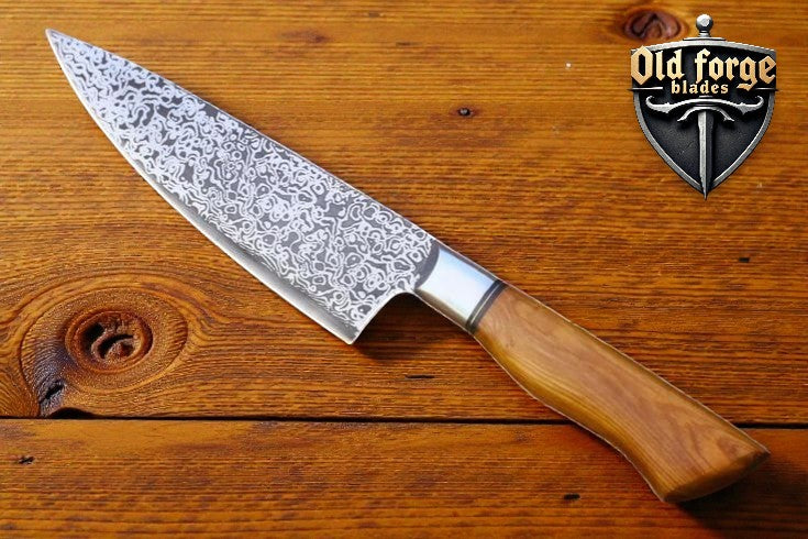 Premium 8 chef knife crafted from Damascus steel with ergonomic Red Padauk grip