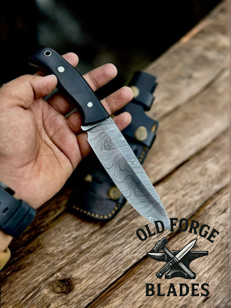 10 inch damascus steel knife close up